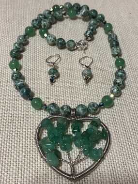 Hand crafted Green aventurine tree of life pendant Necklace and Earring Set